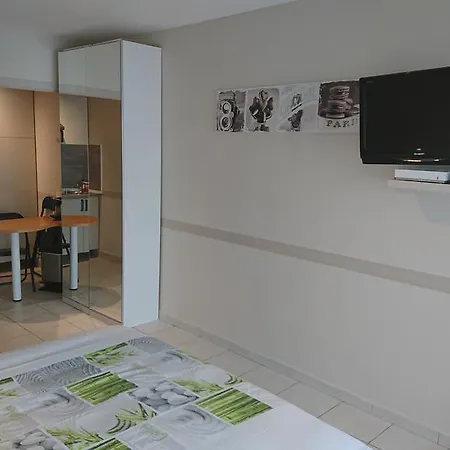 Apartment Studio Proche Palais