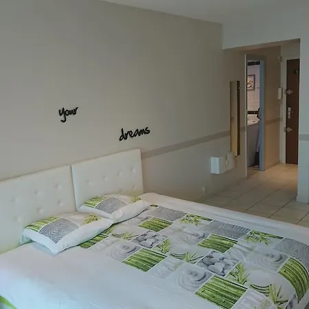 Apartment Studio Proche Palais