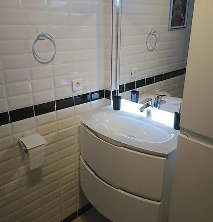Apartment Studio Proche Palais